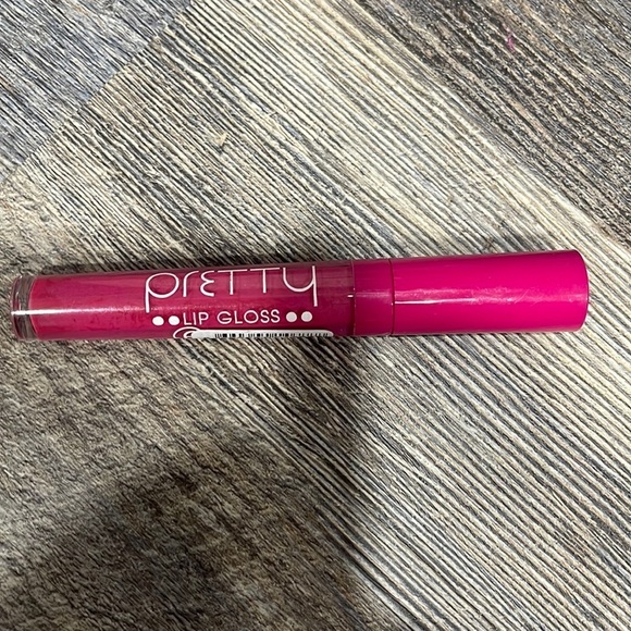 Lip gloss - Picture 1 of 3